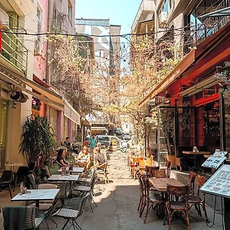 Le Port Karakoey