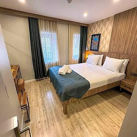 Le Port Karakoey 3*